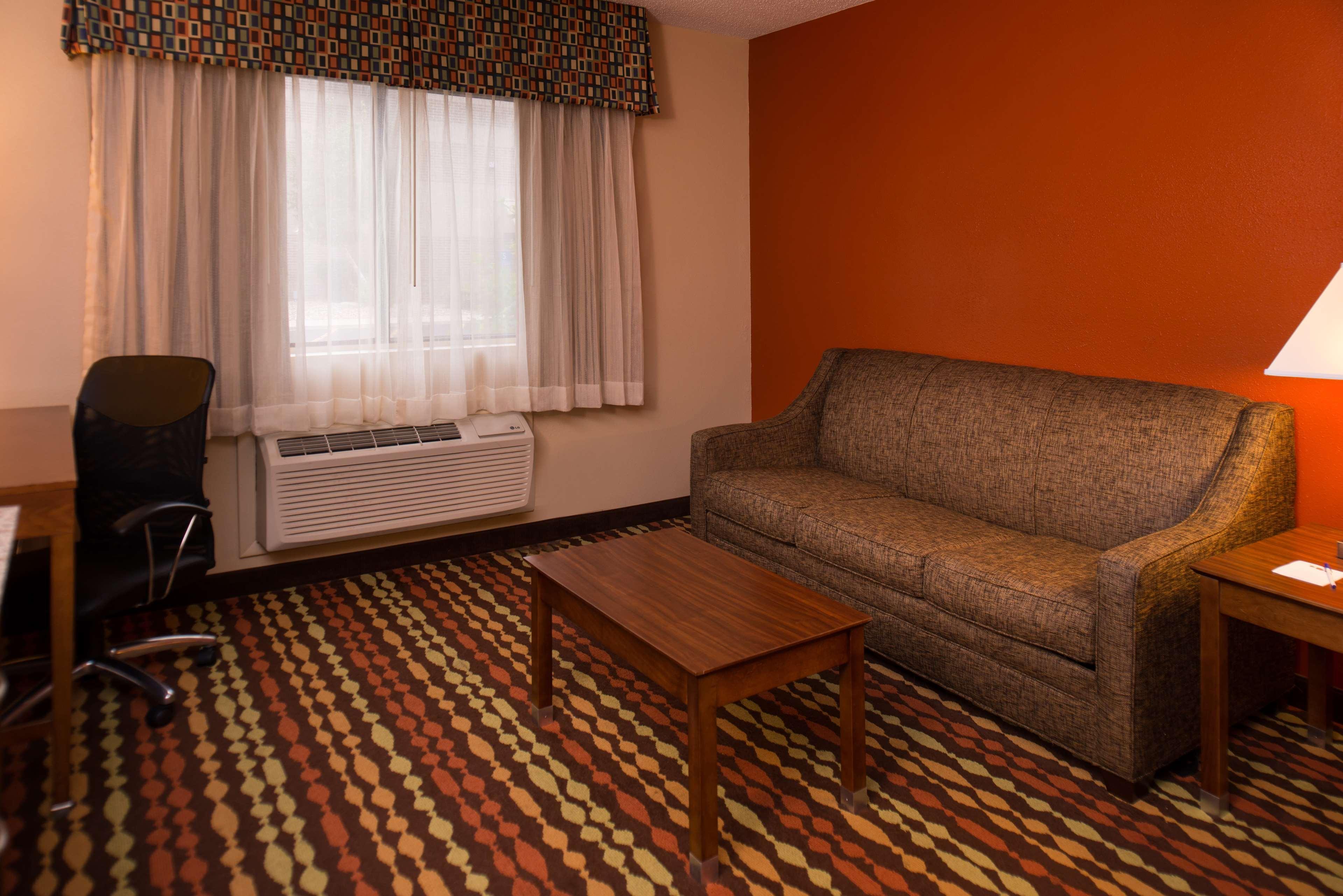 Best Western Ambassador Inn & Suites Уисконсин Делс Екстериор снимка