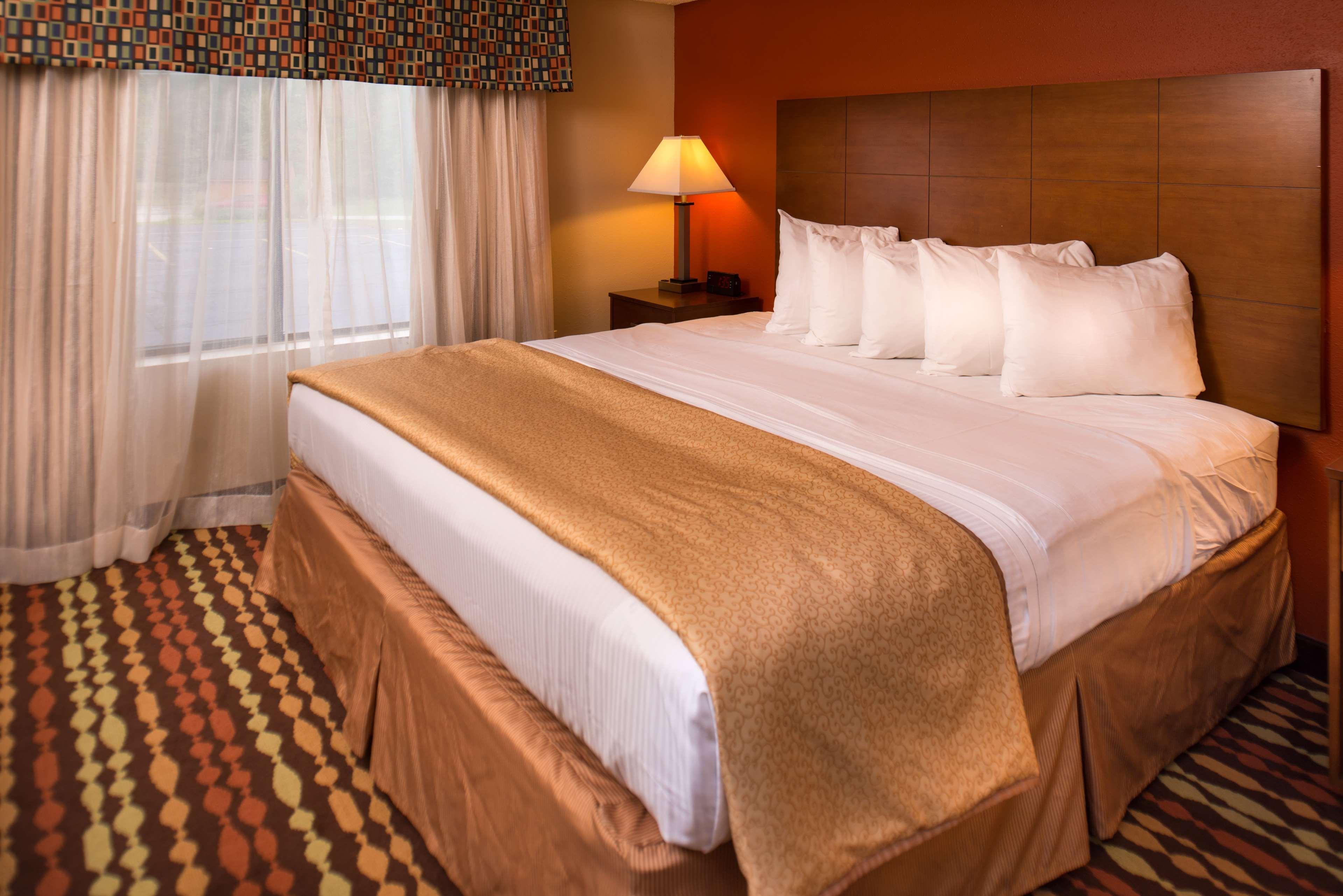 Best Western Ambassador Inn & Suites Уисконсин Делс Екстериор снимка