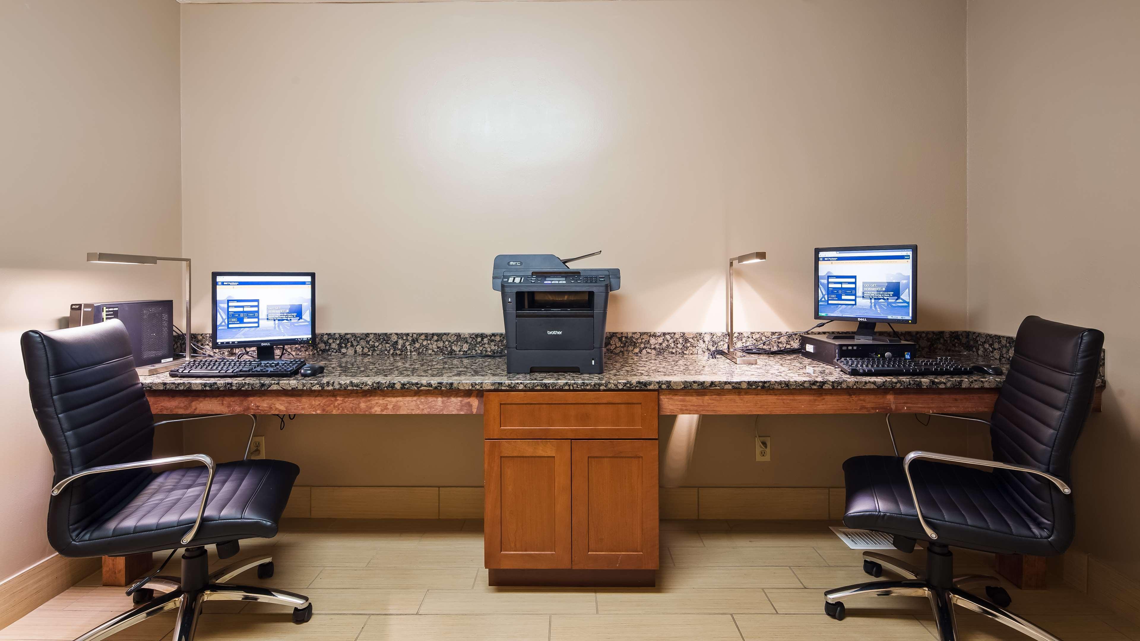 Best Western Ambassador Inn & Suites Уисконсин Делс Екстериор снимка