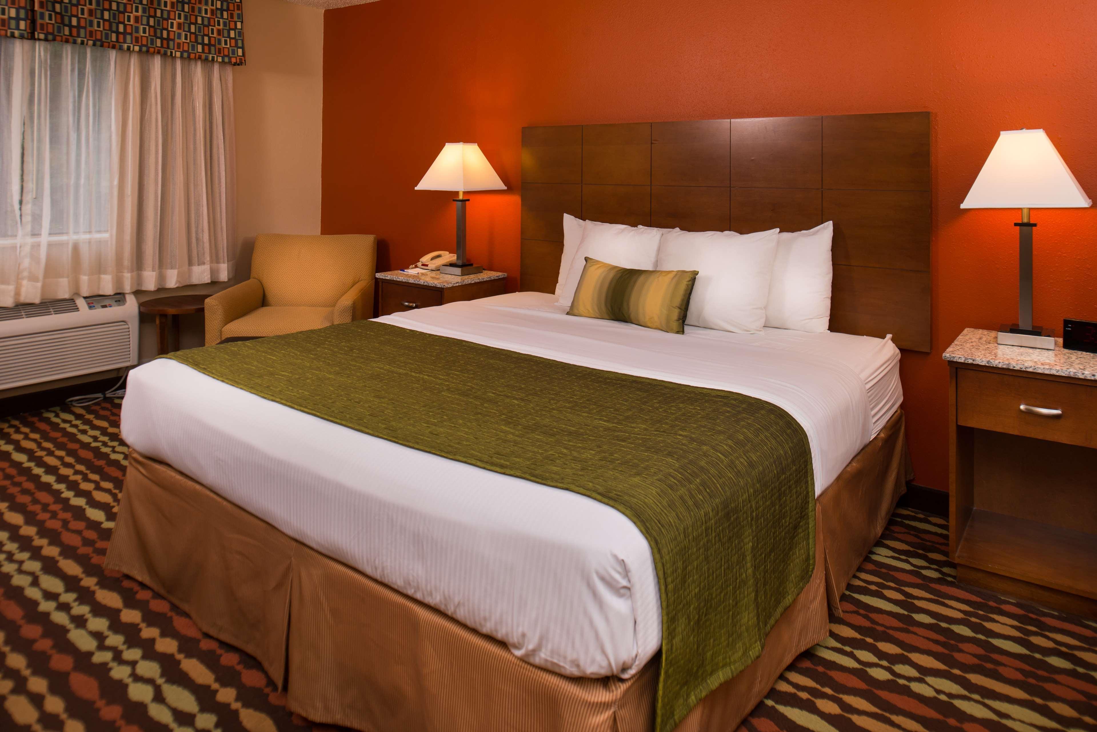 Best Western Ambassador Inn & Suites Уисконсин Делс Екстериор снимка