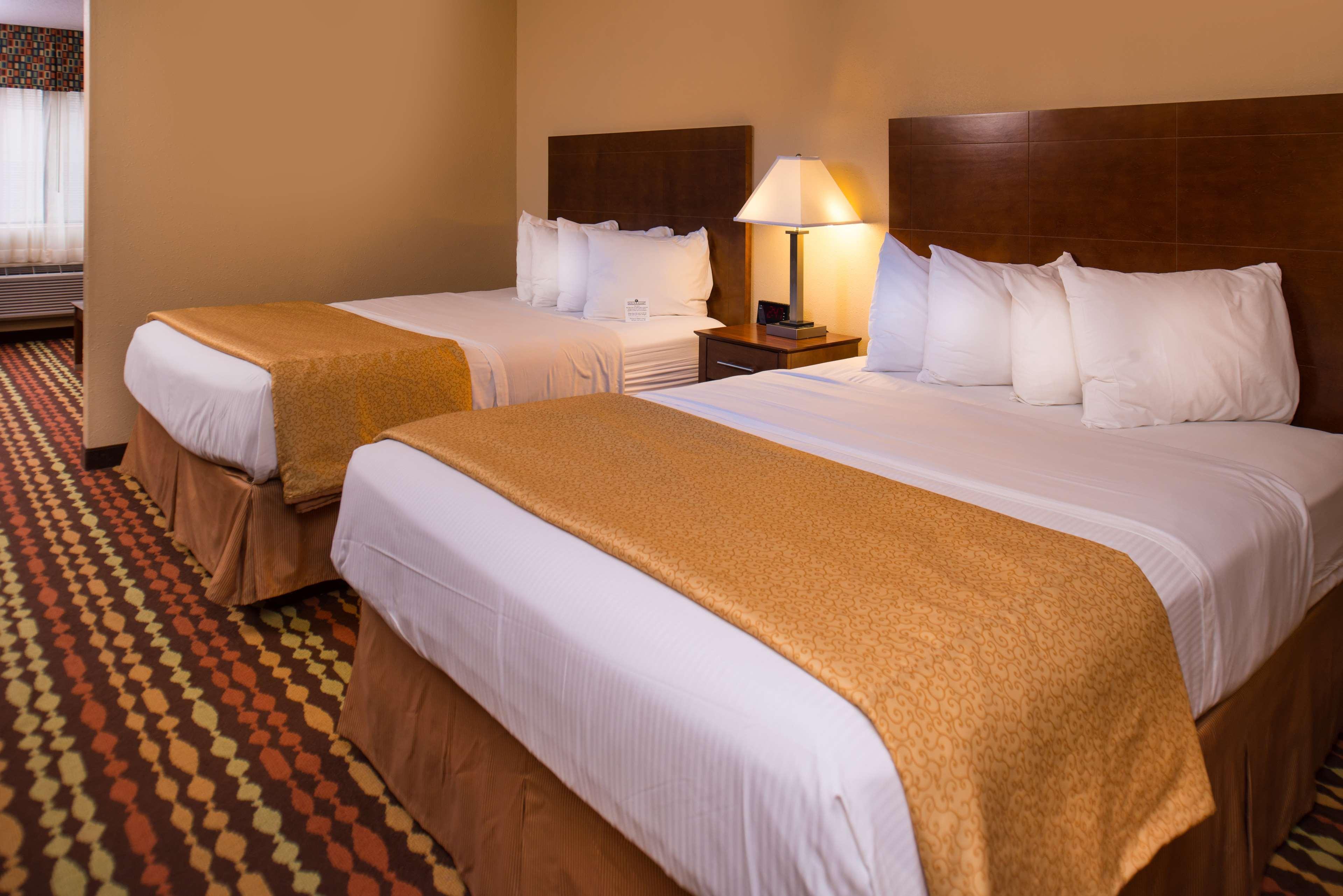 Best Western Ambassador Inn & Suites Уисконсин Делс Екстериор снимка