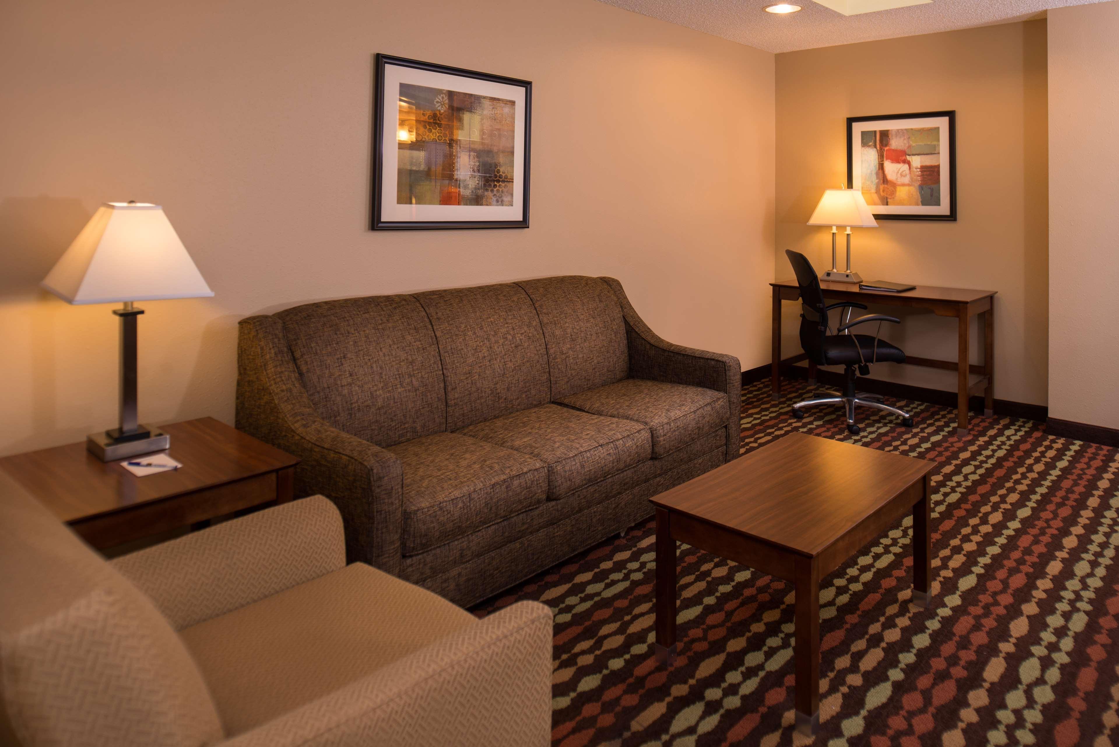 Best Western Ambassador Inn & Suites Уисконсин Делс Екстериор снимка