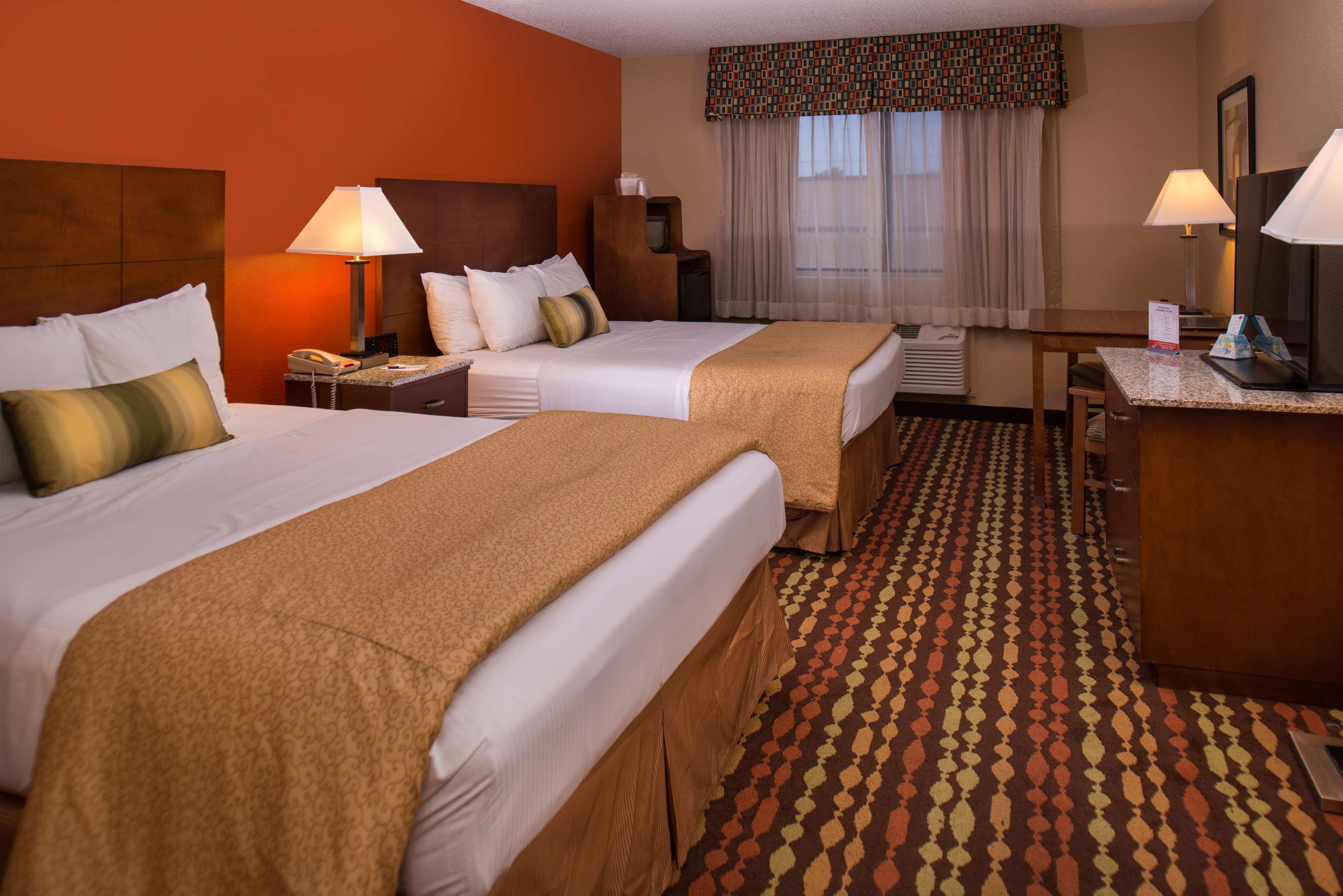 Best Western Ambassador Inn & Suites Уисконсин Делс Екстериор снимка