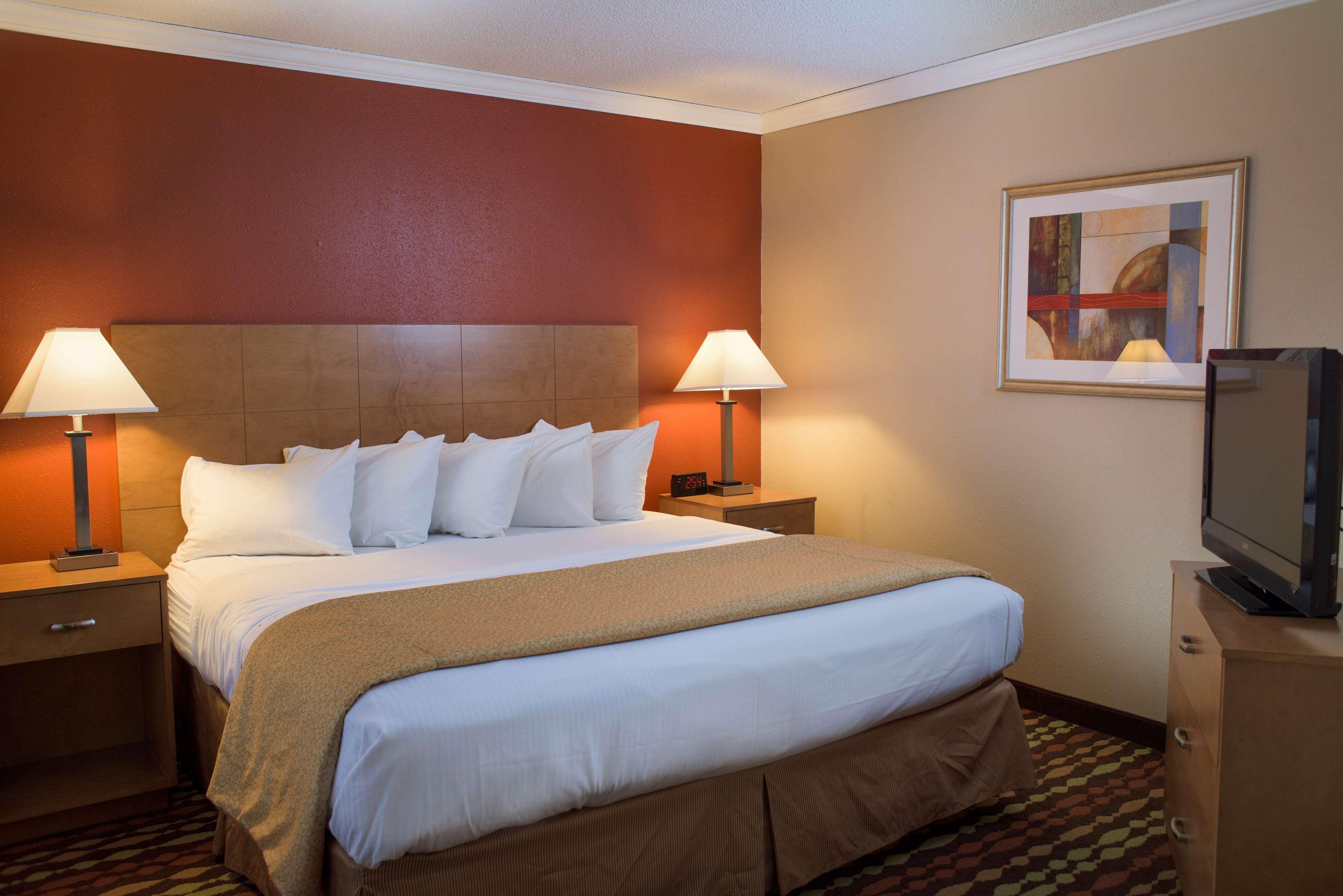 Best Western Ambassador Inn & Suites Уисконсин Делс Екстериор снимка